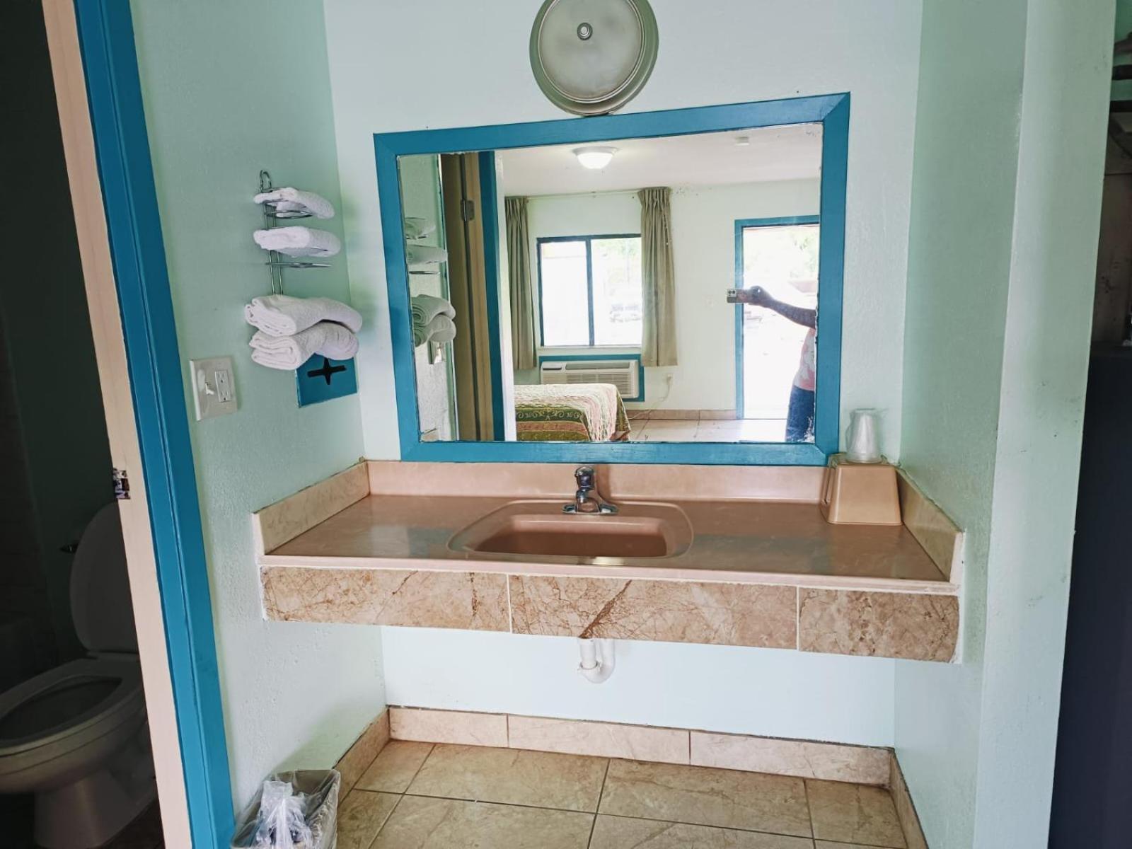 Budget Inn By Oyo Edinburg Hwy 281 מראה חיצוני תמונה